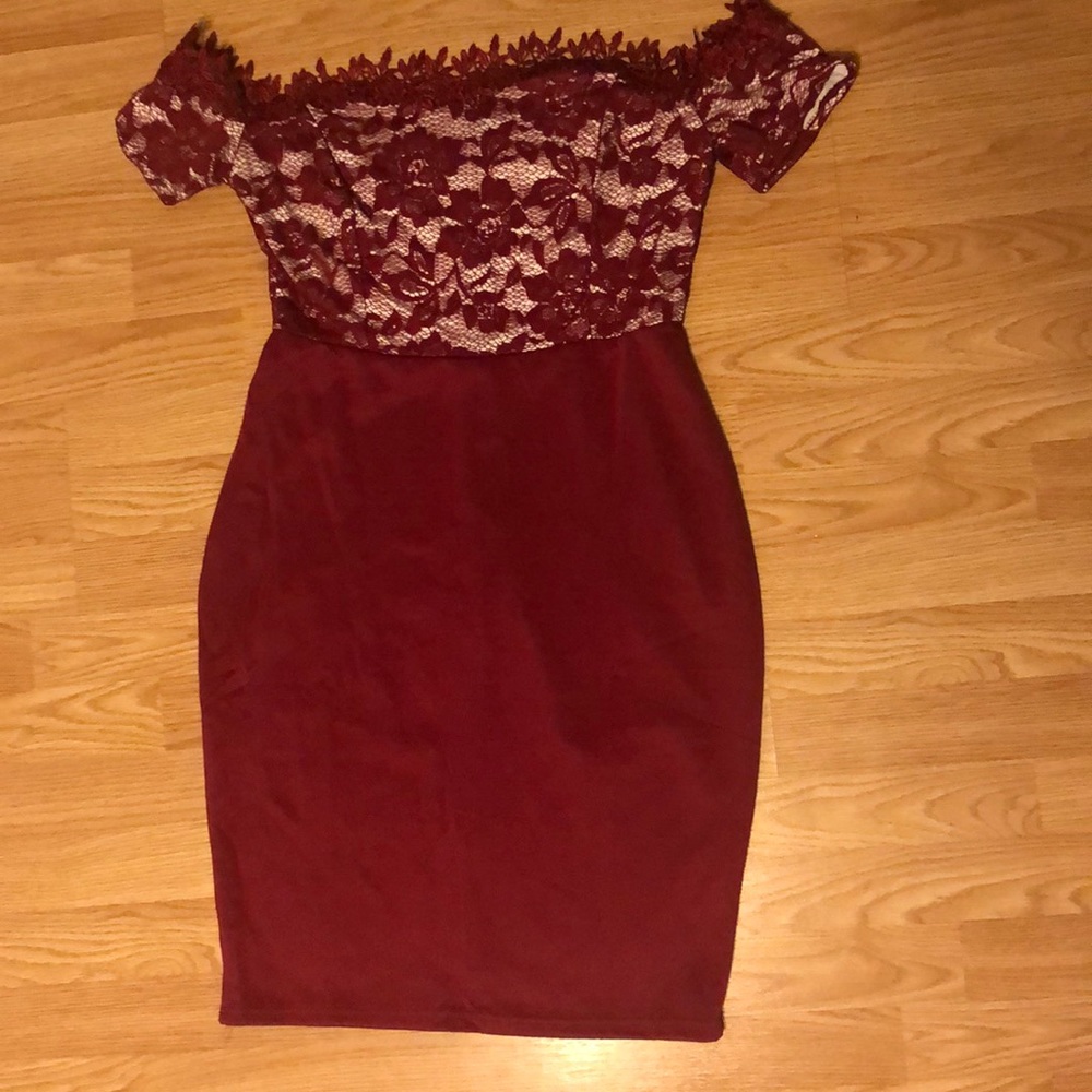 Red bodycon dress
